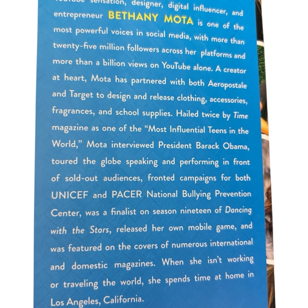 Make Your Mind Up Book Bethany Mota Hardcover You Tuber Influencer Beauty - Picture 6 of 11